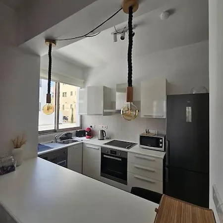 11 - Urban Oasis Apartment *