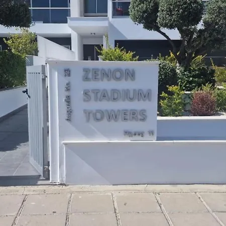 11 - Urban Oasis לרנקה